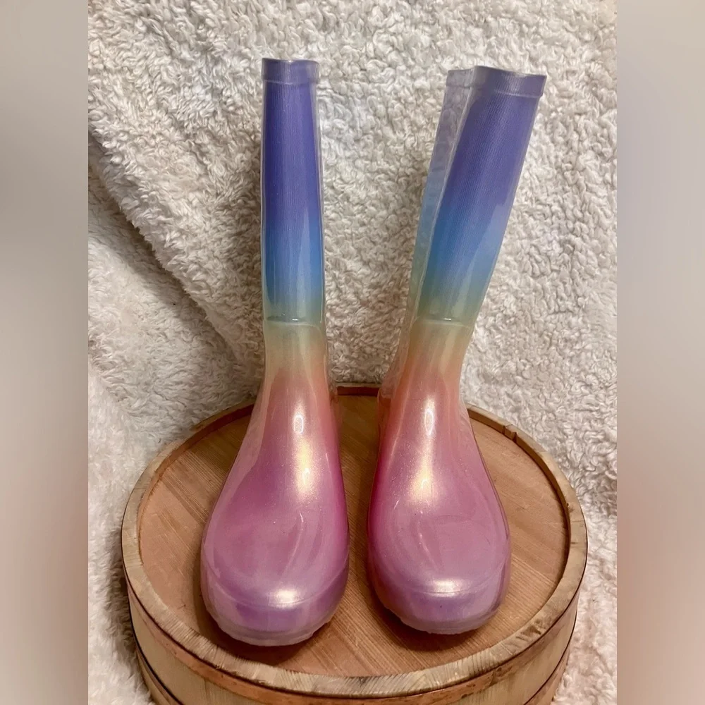 Cat & Jack Target kids Girls Pastel Okbre Rainbow Winter Rain Boots Size 6
